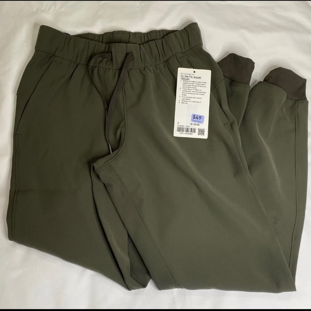 NWT Lululemon On The Fly Joggers Woven